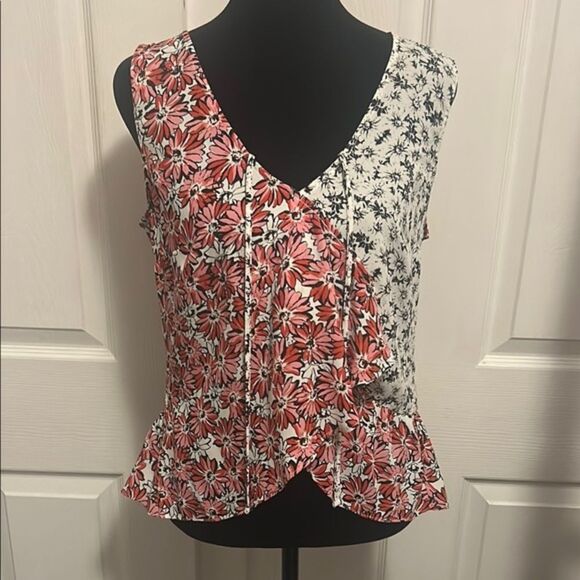 CAbi Small #5730 Floral V-Neck Blouse in Red and Black    
A - Picture 1 of 7